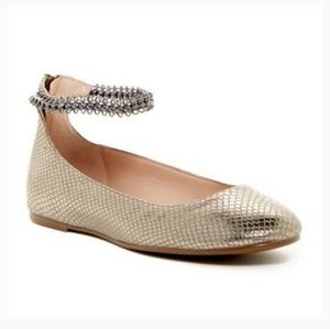 BCBG | Gina vegan chain metallic ballet flats